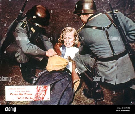 CARVE HER NAME WITH PRIDE, Virginia McKenna, 1958 Stock Photo - Alamy