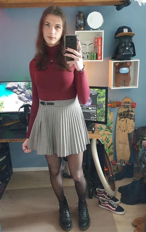 Is this a good outfit to go to a restaurant with? : r/OUTFITS