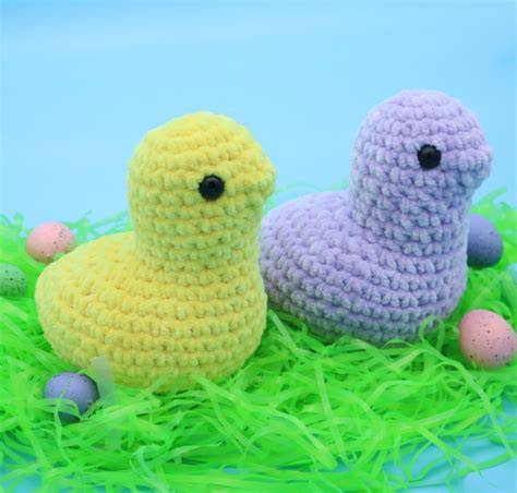 Easter Peeps Amigurumi - Free Crochet Pattern - StringyDingDing