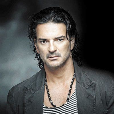 Ricardo Arjona Net worth, Height, Bio, Relation, Fact, Social Media