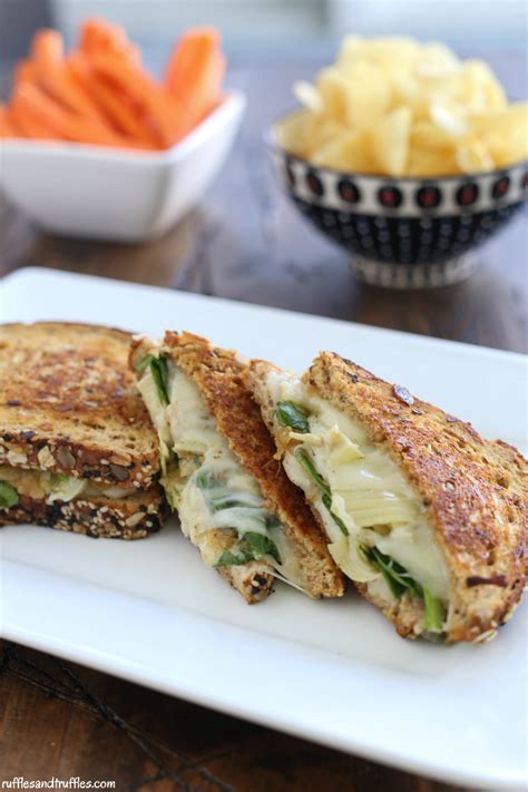 Grilled Cheese with Caramelized Onions, Spinach, and Artichokes ...