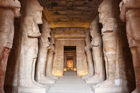 Abu Simbel: el majestuoso templo de Ramsés II enterrado bajo la arena durante 3.000 años ...