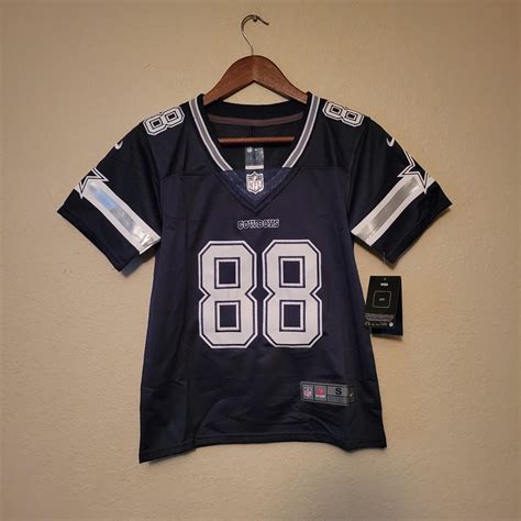 Ceedee Lamb YOUTH jersey. New and still has tags.... - Depop