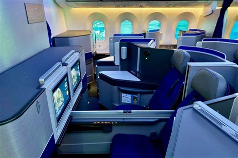 United schedules first-ever Boeing 787-10 Dreamliner flights to Hawaii - The Points Guy