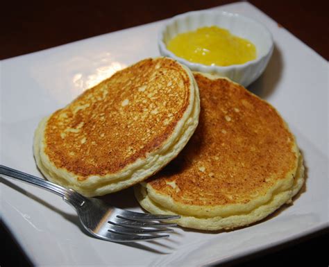 Fluffy Ricotta Pancakes with Homemade Lemon Curd