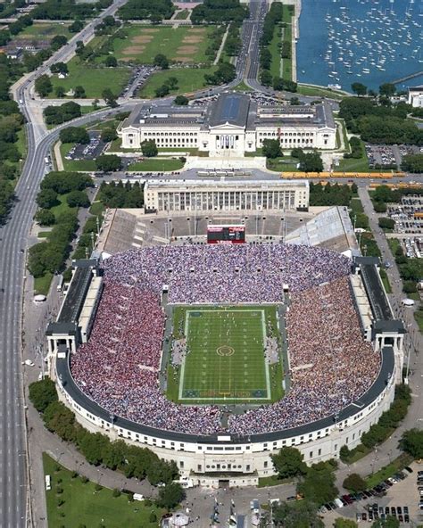 Soldier Field Chicago Bears | Soldier field, Nfl stadiums, Stadium architecture