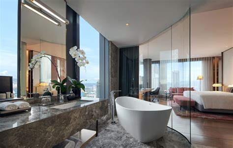 8 best luxury hotel suites in KL offering bathtubs with a view in 2022