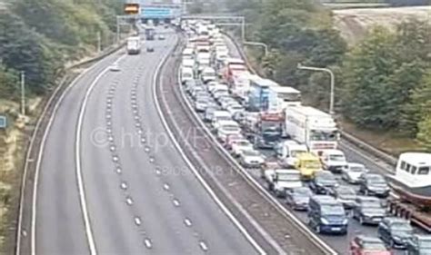 M1 traffic latest: M1 CLOSED in three lorry crash | UK | News | Express ...