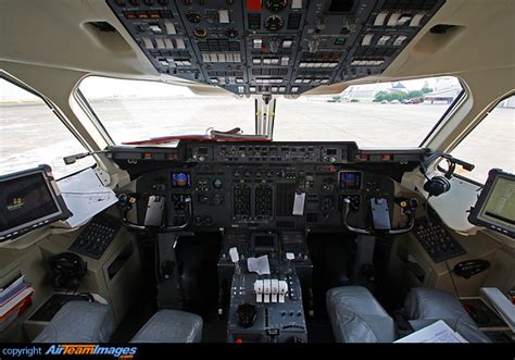 British Aerospace Avro RJ100 (HB-IYU) Aircraft Pictures & Photos - AirTeamImages.com