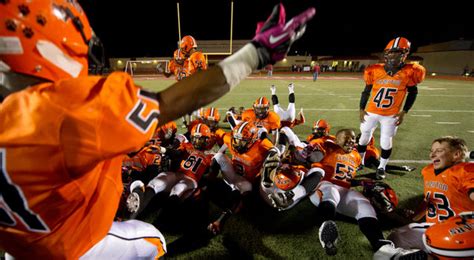 In Clairton, Pa., a High School Football Team Keeps a Town’s Heart ...