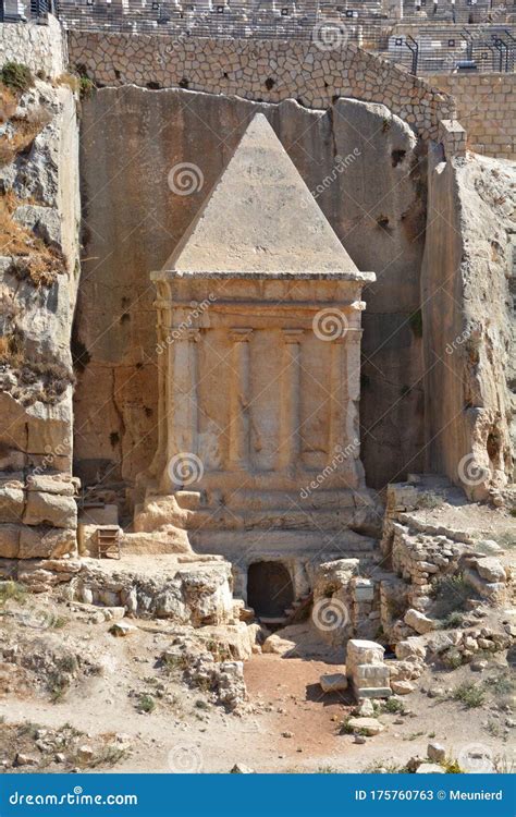 The Tomb of the Priest Zechariah Ben Jehoiada Editorial Stock Photo - Image of ceremony, israeli ...