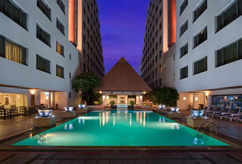 The Twin Towers Hotel Bangkok | Official Website | Near MBK, Siam Paragon and Yaowarat