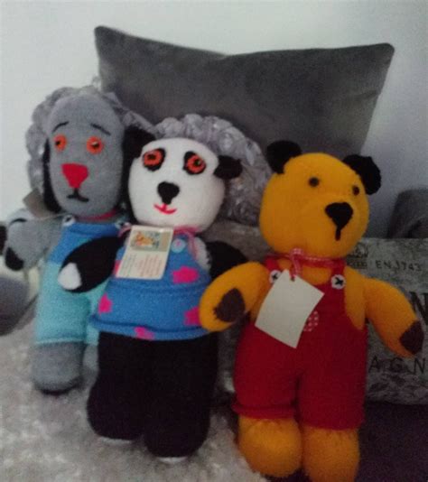 Sooty Sweep & Soo toys Vintage knitted toys Sooty and Sweep - Etsy 日本