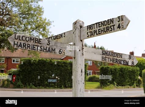 Signpost, Ulcombe Road, Headcorn, Kent, England, Great Britain, United Kingdom, Europe Stock ...