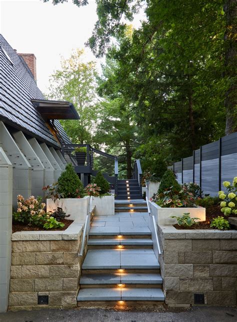 modern front entry planting modern planters (2) - Ted Lare - Design & Build