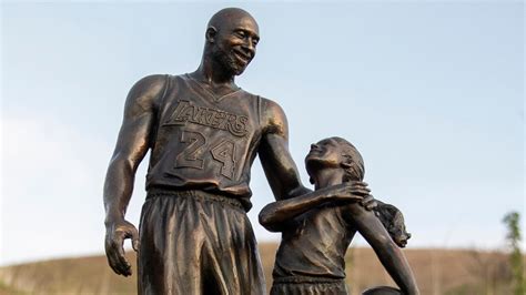 Sculpture of Kobe Bryant and daughter placed at crash site on ...