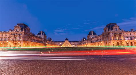 Louvre Museum at Night · Free Stock Photo