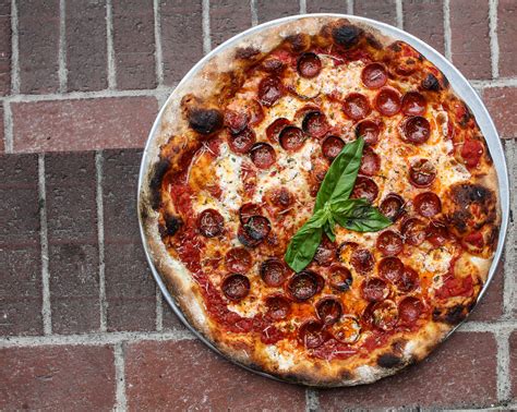 Grigg Street Pizza Opens in Greenwich with Artisan Sourdough Pies — CT Bites