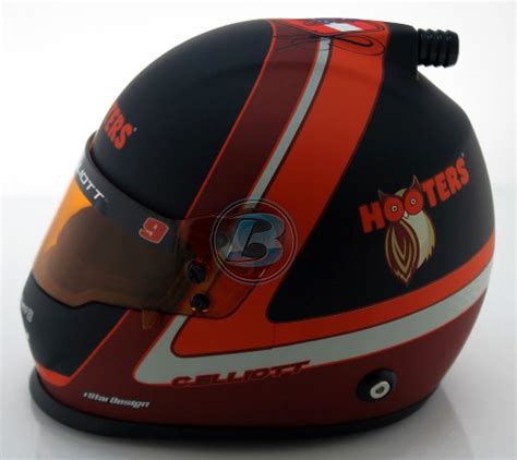 #9 Chase Elliott - Hooters NASCAR Mini Helmet