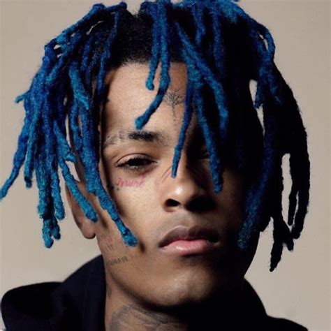 Xxxtentacion On Stage With Blue Hair