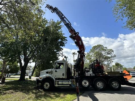 What is a Grapplesaw Truck? - GrapplesawTrucks.com