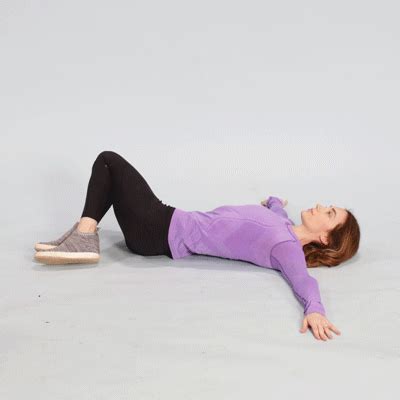 SI Joint Stretches: 7 Moves to Help Ease Sacroiliac Joint Pain