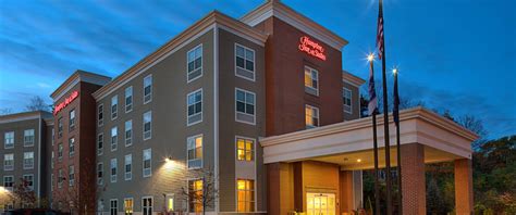 Hampton Inn and Suites Hotel in Exeter, NH