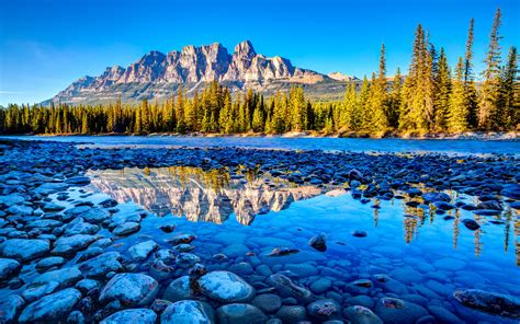 Canada's Banff National Park Alberta Beautiful Mountain River Stones ...