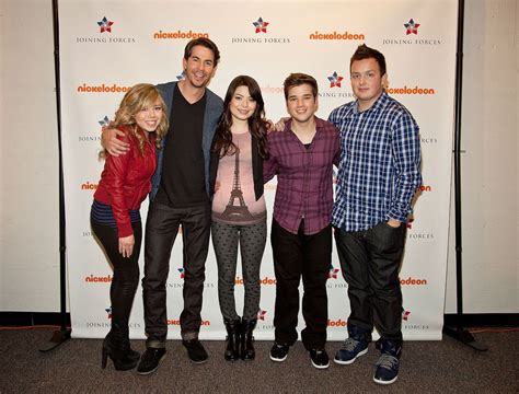 Is the 'iCarly' Cast Still Friends With Jennette McCurdy?