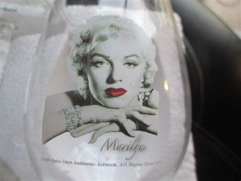 1995 Marilyn Monroe Wine Glasses Set Of 4 RARE Collectible 2 Colorful ...