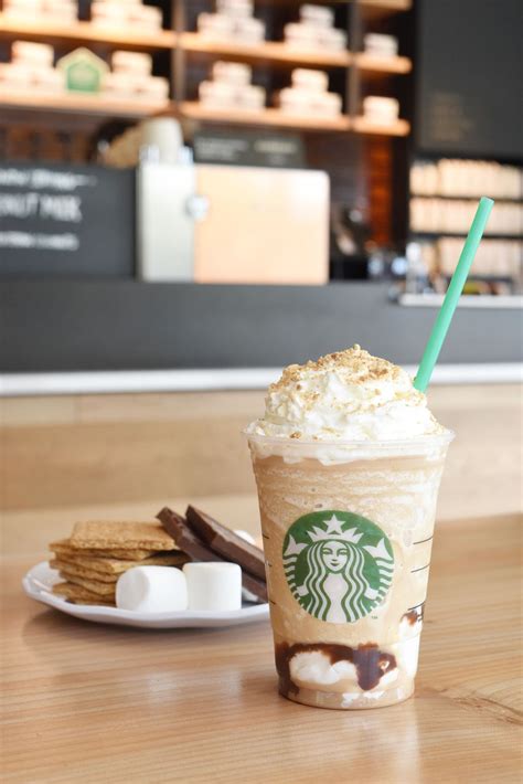 Starbucks Is Bringing Back the S'mores Frappuccino, All Is Right in the ...