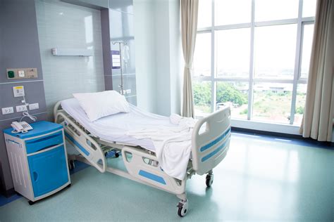 9 Tips for Choosing the Right Hospital Bed for Home Care - MedPlus