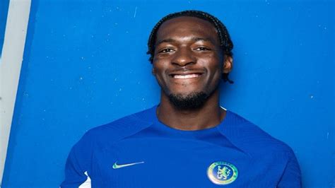 Chelsea completes signing of France defender Axel Disasi