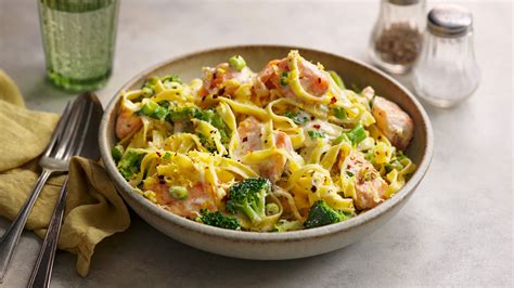 Salmon and broccoli pasta | Recipe Cart