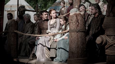 Arya & Sansa - Sansa and Arya Stark Photo (24708262) - Fanpop