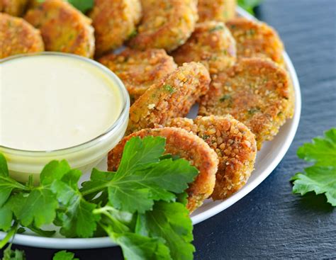 Veggie Nuggets with Vegan Honey Mustard Dipping Sauce