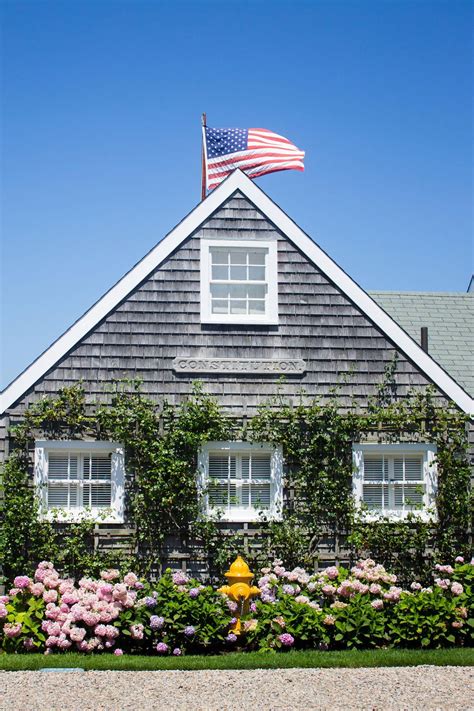 constitution nantucket #Beachcottagestyle | Nantucket home, Beach ...