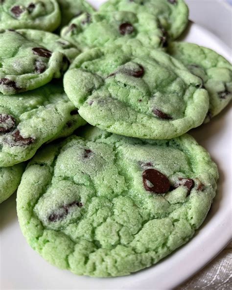 The Best Mint Chocolate Chip Cookie Recipe with Gluten-Free Option ...