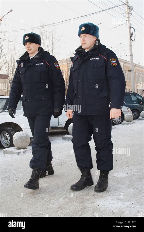 Police in Krasnoyarsk wearing the new winter uniform Stock Photo - Alamy