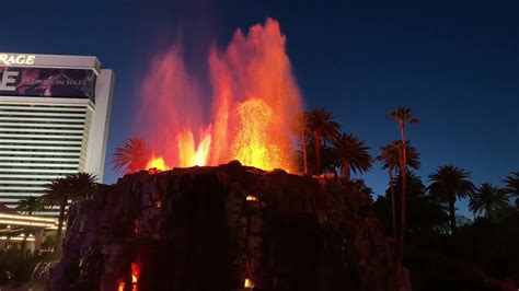 THE MIRAGE VOLCANO SHOW las vegas 2021 - YouTube