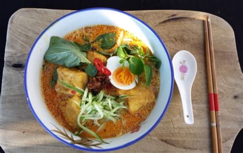 How to Make Laksa Nyonya in 15 Minutes - Jackie M