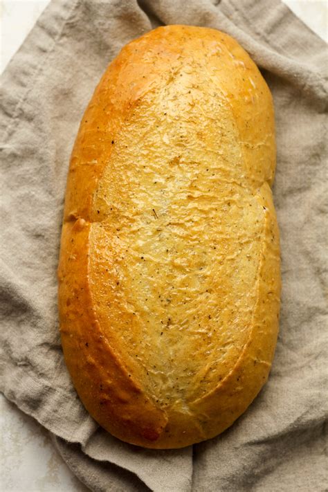 Italian Herb Bread - SueBee Homemaker