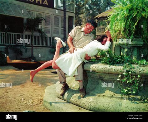 DONOVAN'S REEF, John Wayne, Elizabeth Allen, 1963 Stock Photo - Alamy