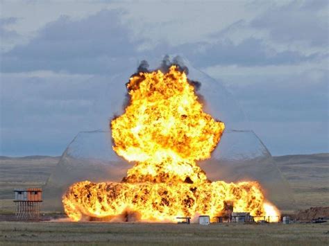 Visible shockwave from an explosion : r/interestingasfuck