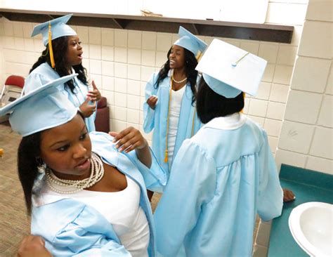 South Florence Graduation | Gallery | scnow.com