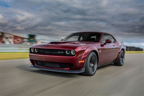 2018 Dodge Challenger SRT Hellcat Widebody is a Demon Doppelganger - Motor Trend