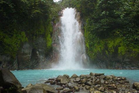 Rio Celeste Waterfall Hike Guided Tour | Costa Rica Experts