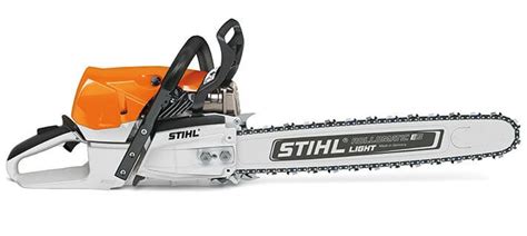 Husqvarna 572XP Review and Guide: Is This The Best Chainsaw For Professionals? - The Forestry Pros