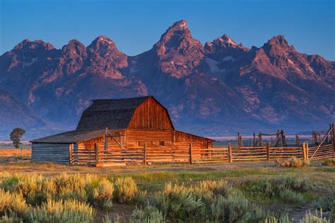 15 Jaw-Dropping Places to Visit in Wyoming