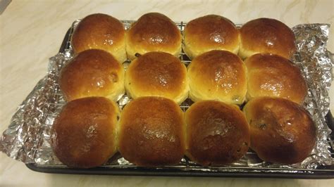 Dutch currant buns. Recipe in comments. : Breadit